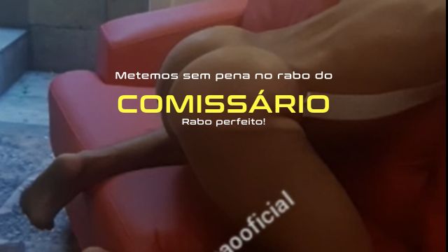 Os primos arrombando o comissário