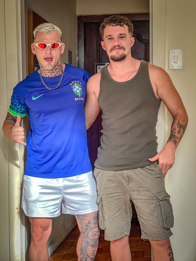 Hétero safado esperou a namorada viajar pra comer cuzinho!