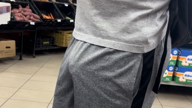 Fui no hortifruti sem cueca pra chamar a atenção dos...