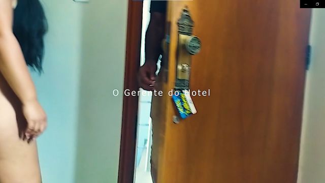 Ménage 5 - O gerente do hotel