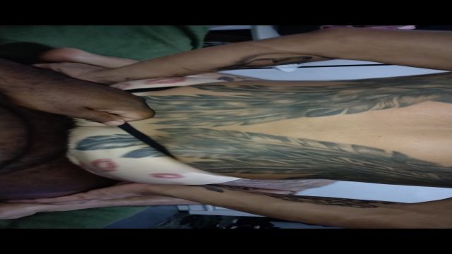 A sentada na vara desse negão parrudo foi demais, el...