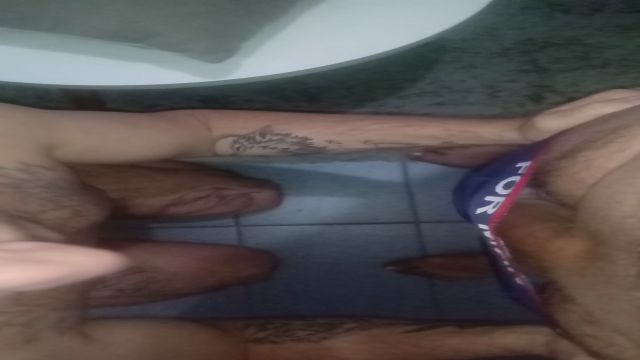 Macho casado veio pra eu calibrar sua rola.