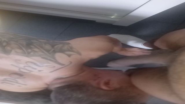 Macho tesudo e safado veio pra ser mamado no caprich...
