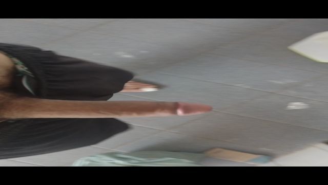 O pintor pintudo me colocou pra mamar, e ainda queri...