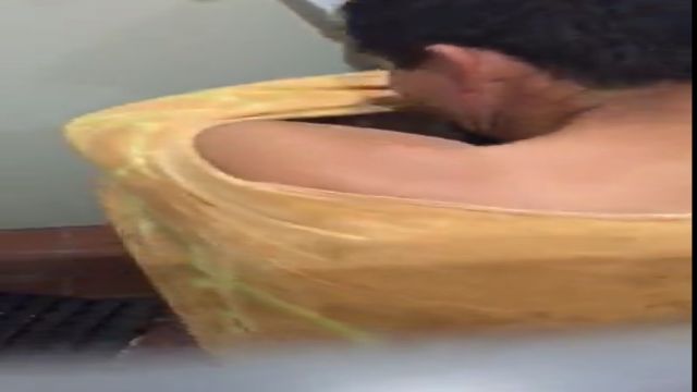 Banho no posto (casado)