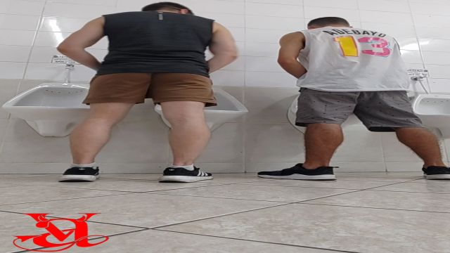 Vídeo 445 - Banheiro da facul