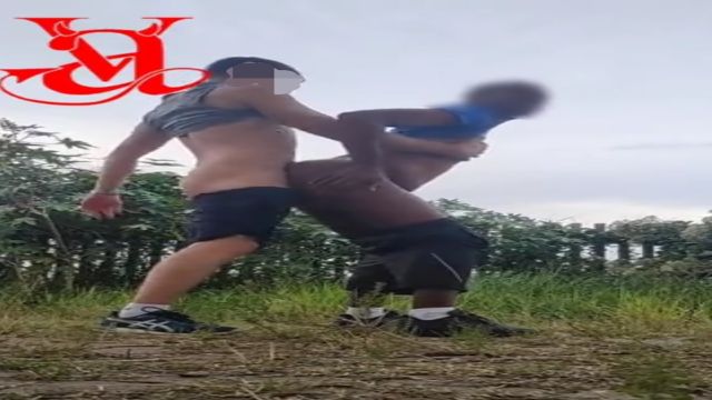 Vídeo 326 - Na rua também pode!