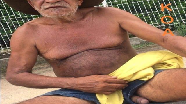 Vovô tarado no bate papo 
