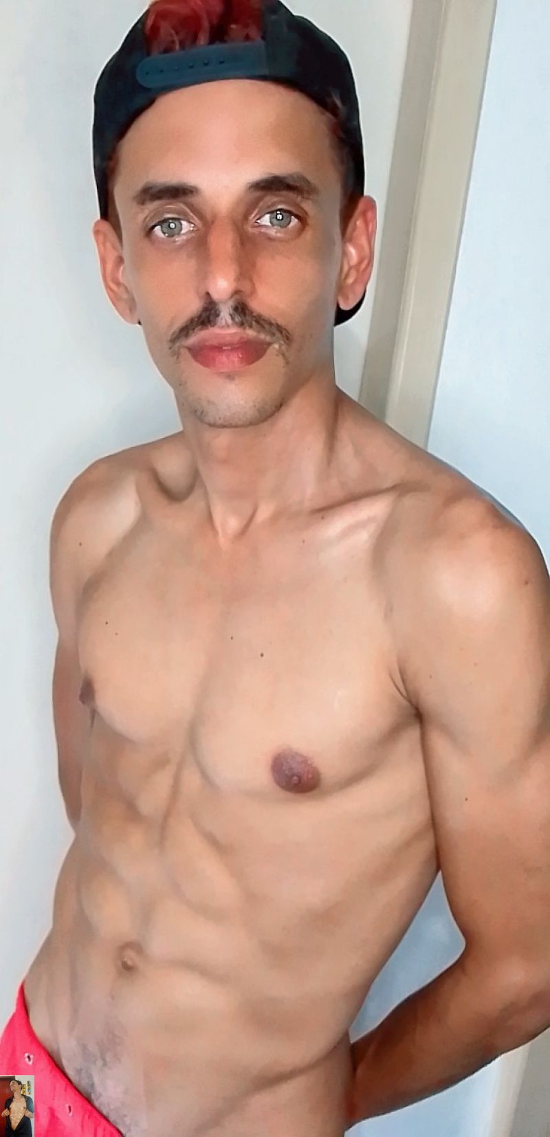 Bigodinho e Anime ???