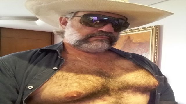 COWBOY CAVALÃO A CAMINHO DO MOTELCOM 2 POTRANCA.