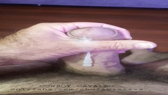 GARANHÃO MONTA NO PUTINHO E CHEGA A VARA BATENDO SEU...