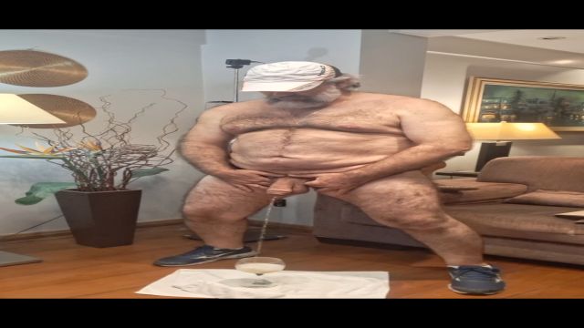 COWBOY CAVALAO MACHÃO VIRIL TODO SUADA LIBERANDO A T...