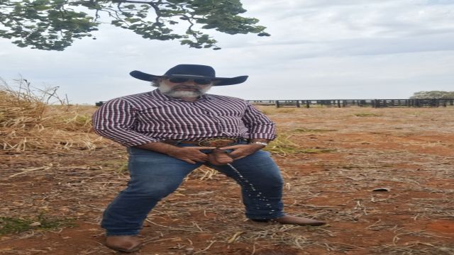 CHEGANDO NO CAMPO E DEMARCANDO TERRITÓRIO 