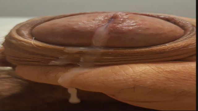 ACORDANDO COM O MEU PICAO VAZANDO PORRA 