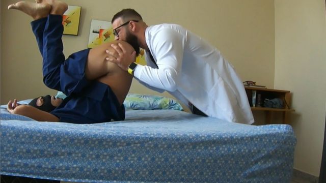 DNA Trajano - Médico Dotado Macetou o Cuzinho do Enf...
