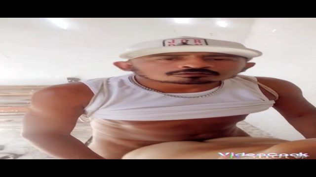 NA  CASA ABANDONADA COM O PUTÃO BARBUDÃO 
