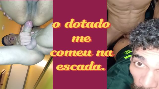 Foda na escada do motel