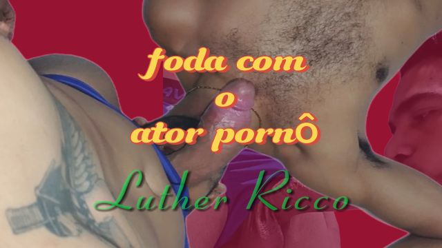 Aguentando os 22cm do Luther Ricco