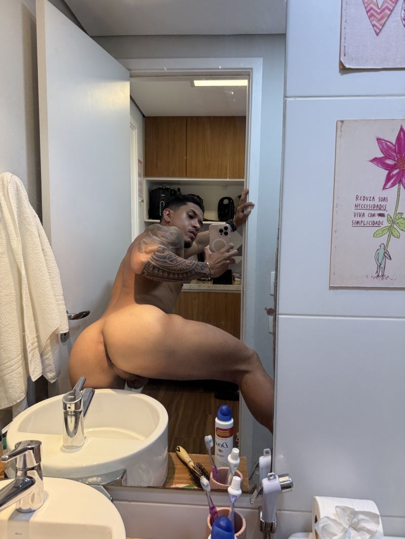 Cheguei em São Paulo com o cu todo arrombado ?