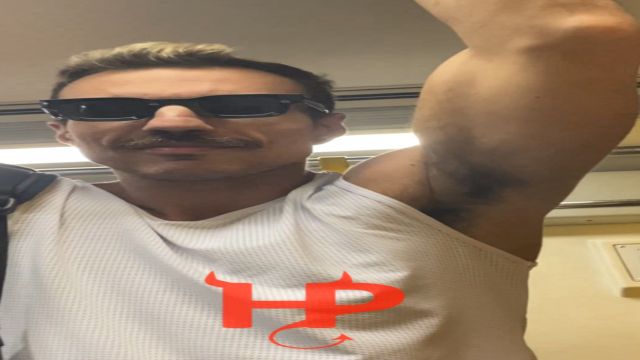 Video 159 - O chileno tarado pega nos meus pelos no ...