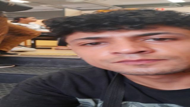 USEI MEU AMIGO HETERO PRA SER COBAIA PRA UMA MASSAGE...