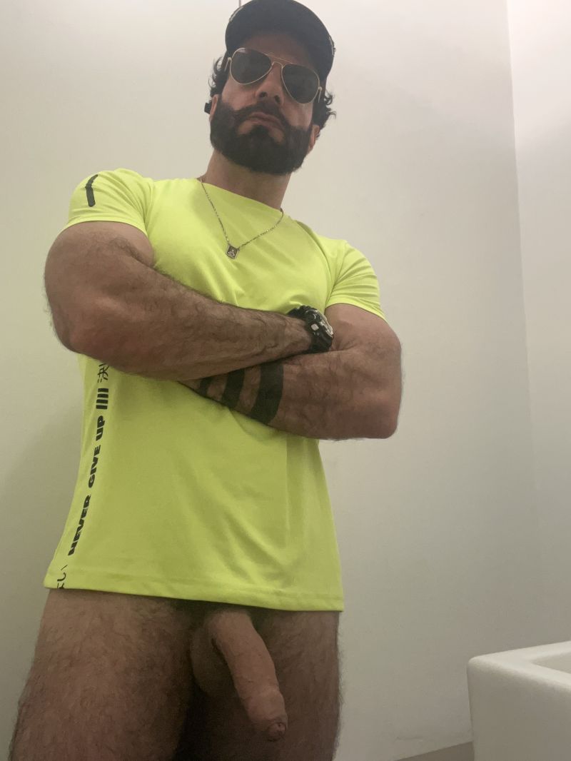 Sempre q venho nesse lugar eu aproveito e faço fotos e vídeos no banheiro! Vc gosta?