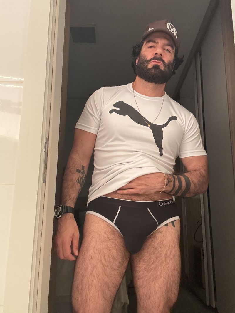 Gostam dessa cueca e dessa bermuda?