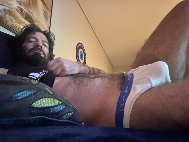 Vamos nos abraçar bem forte prá começarmos bem a semana?