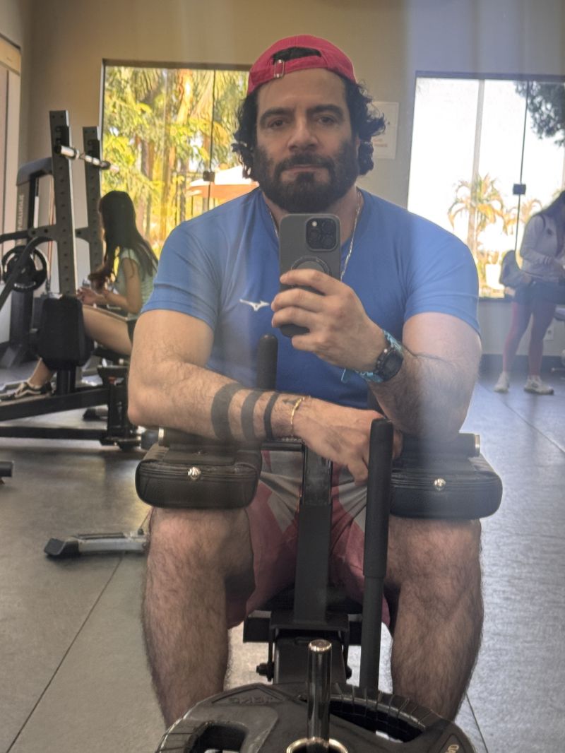 Fiz tanto exercício hoje que até afinei! Kkkk!
