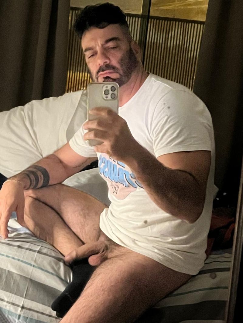 TBT! Essas foram as primeiras fotos q postei qdo entrei nas plataformas! Em set de 2022!