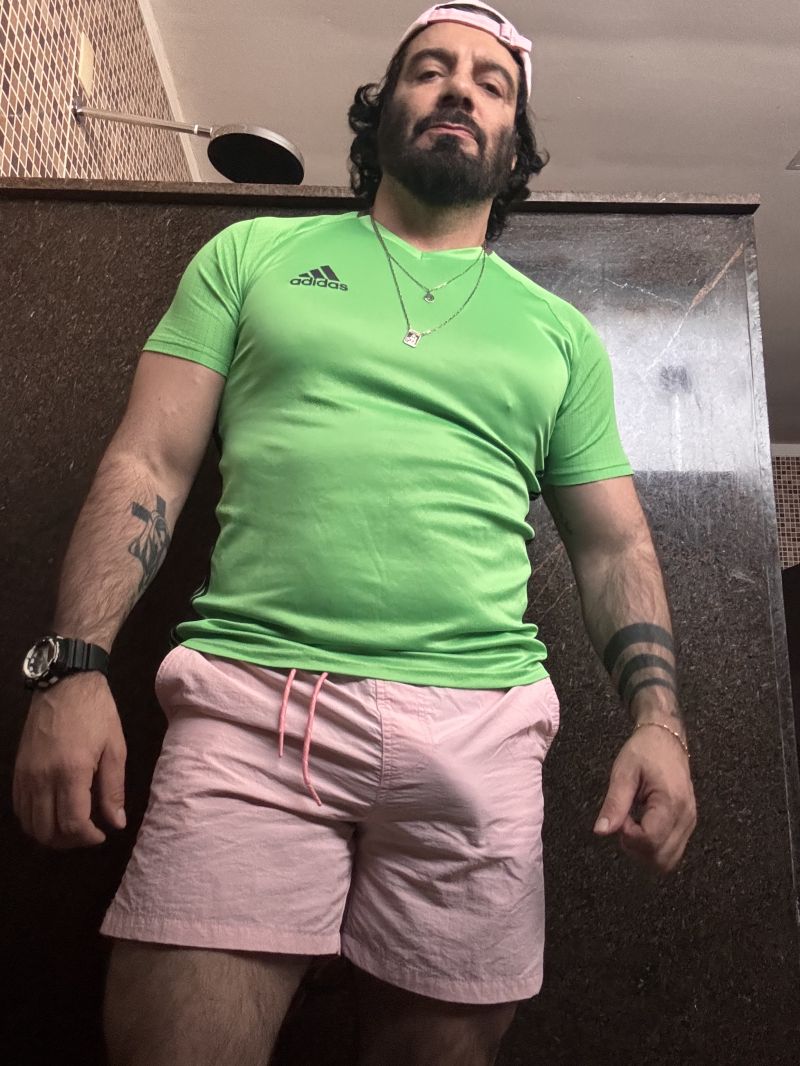 Sem cueca! Soh q nao! E bora treinar no domingao!