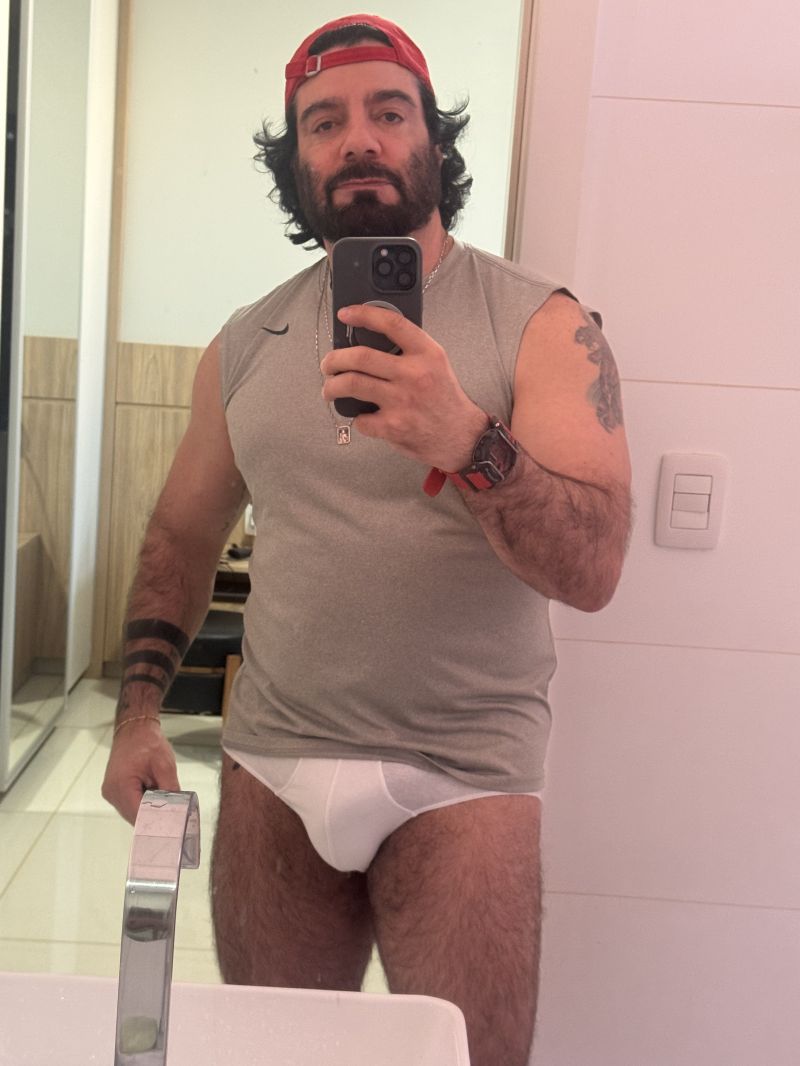 Preguicento hj, mas bora pra academia q a preguica passa!