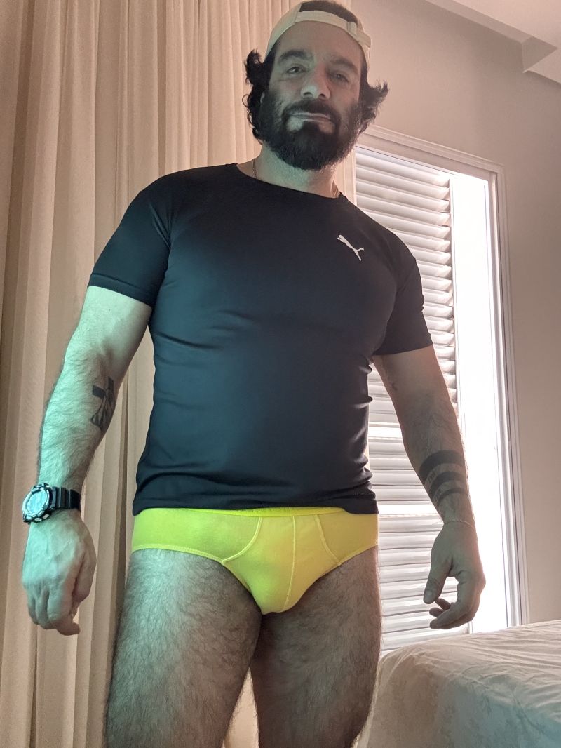 Gosta da cuequinha amarela e do que ta dentro dela?