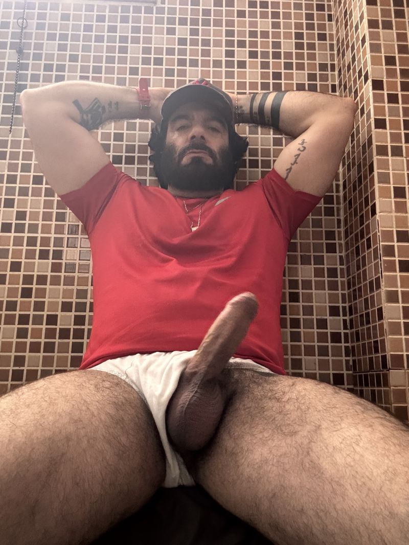 Serasse pq a gente gosta de cueca branca?