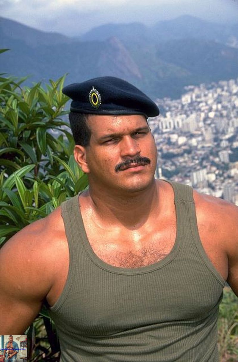 MILITAR