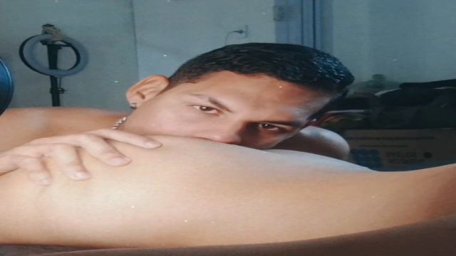 Meu namorado chupou meu cuzinho