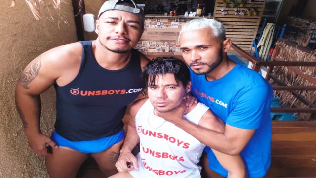 MAGNO MORENO UNSBOYS SEXO NO BAR