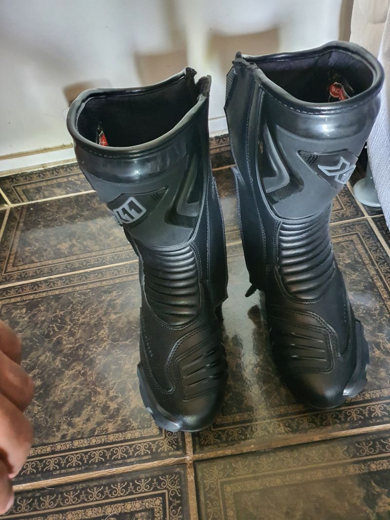 Bota de motoqueiro