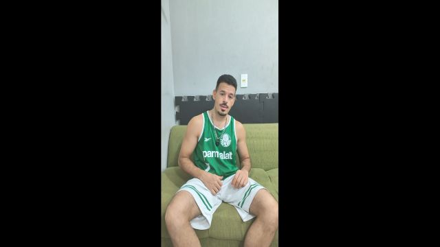 Provocação verbal e dominação com pés - camiseta do ...
