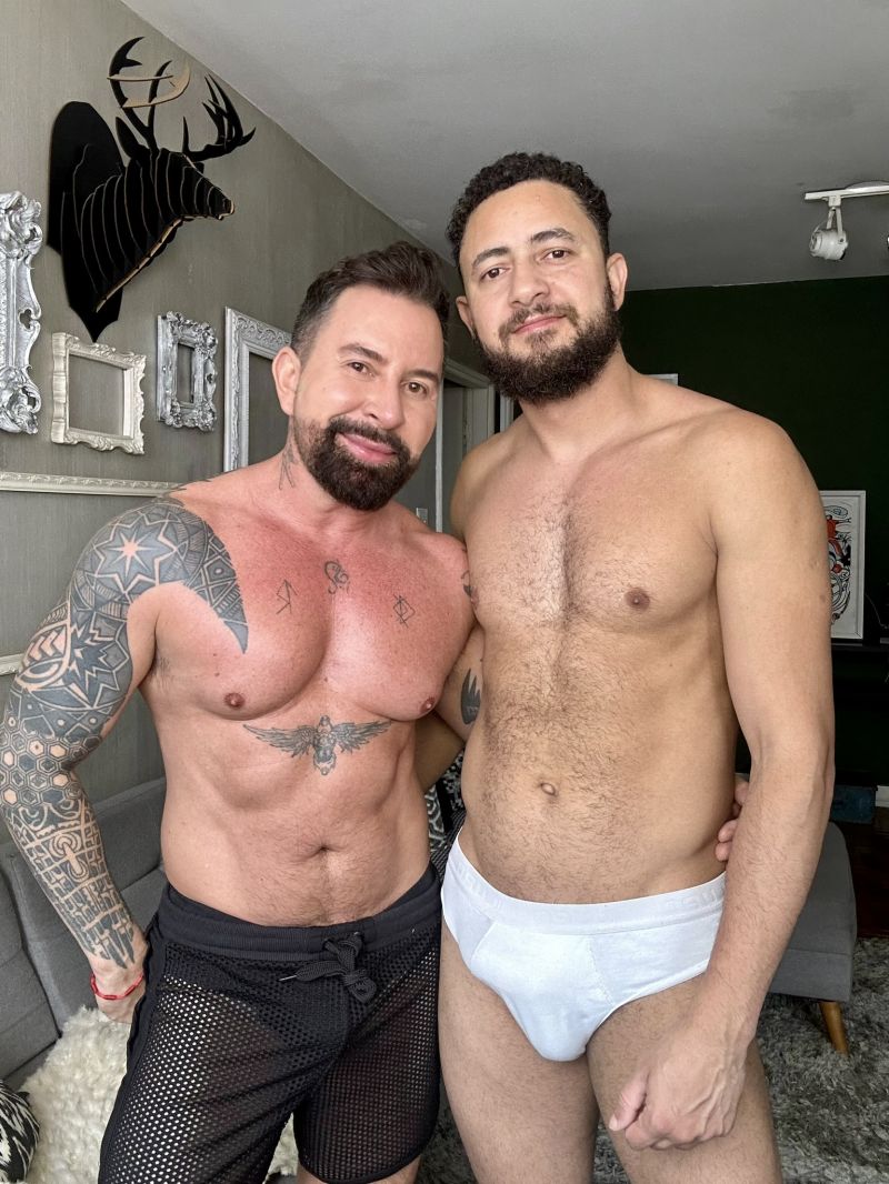 Date do Grindr com Polandb1