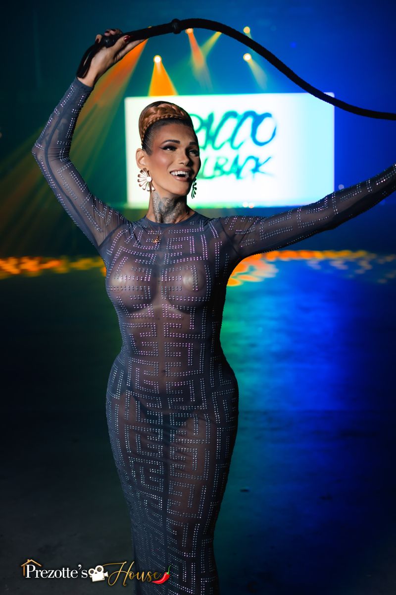 Your Queen - Sua Rainha