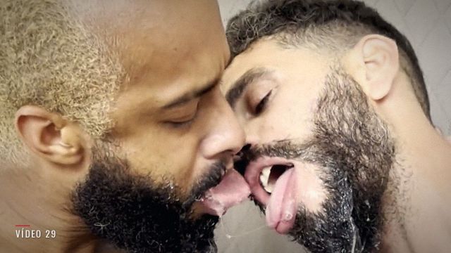 @kisserbrazil - Beijo e Mamada - Vídeo 29