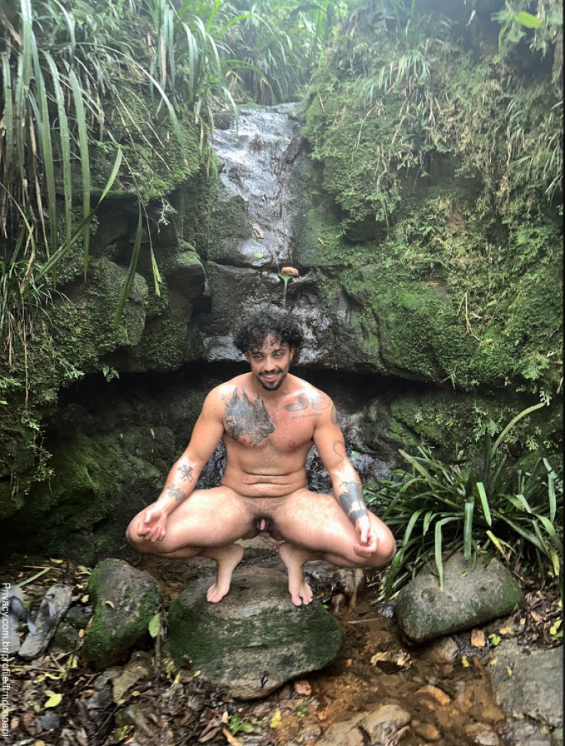 me chuparia aqui na trilha? / would you suck my on this trail?