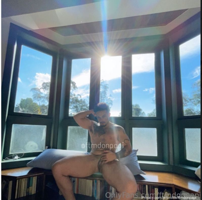 Sabia que todos o anjos tem buceta? Olha aqui a prova / did you know all angels have a pussy? here is the proof