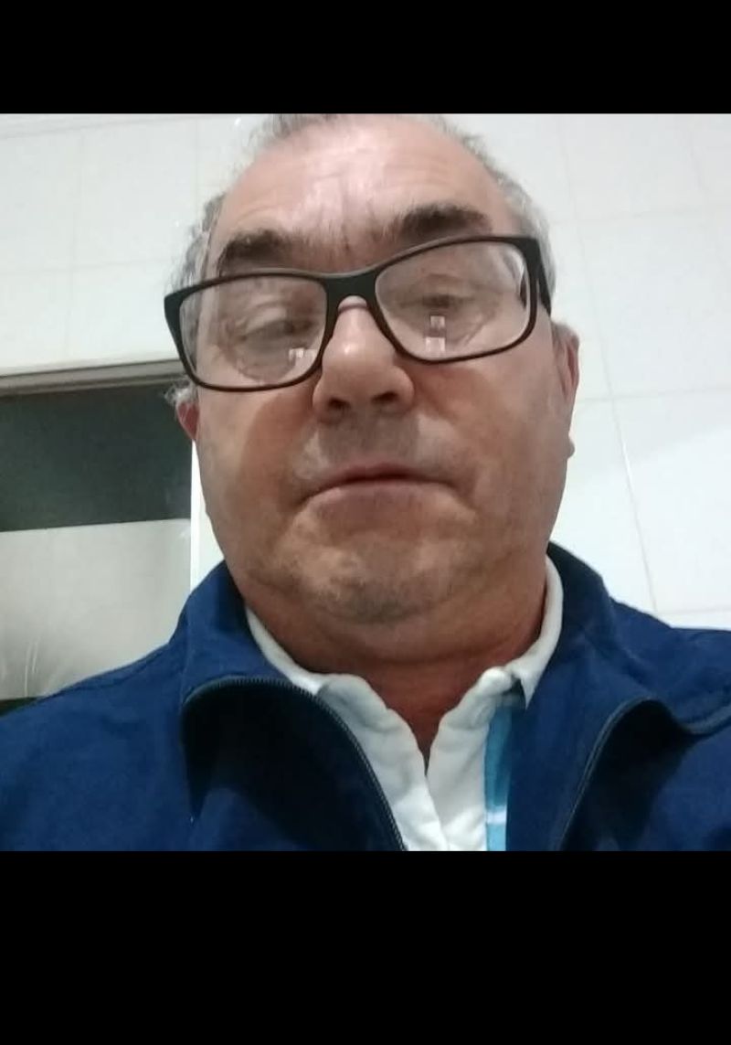 Vovô  Seu Generoso 67 anos