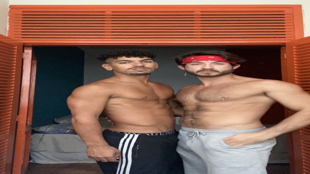 Meu Pau Veiudo com O Rabao do Kais - Part 1